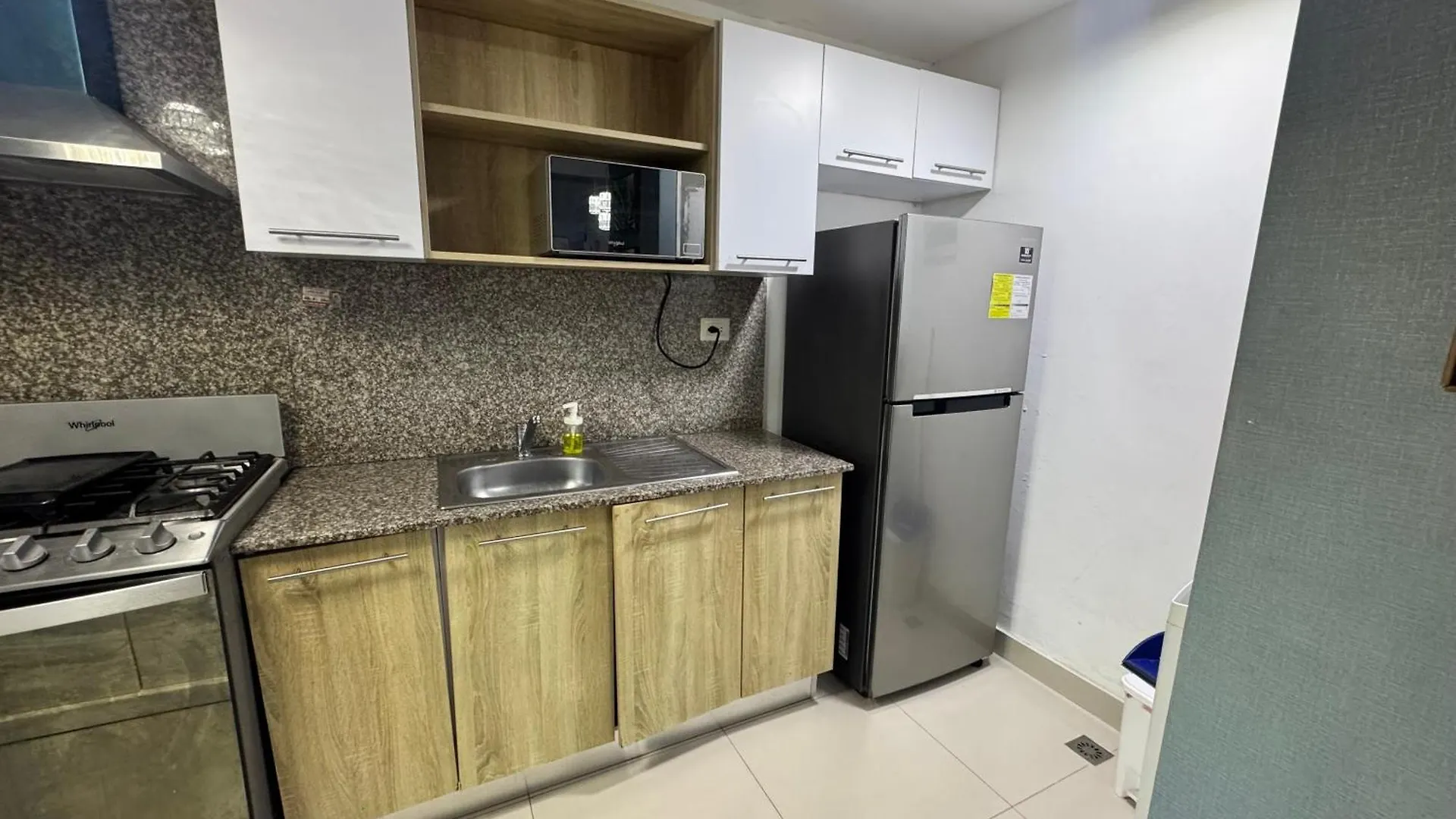 보카치카 Boca Del Mar 아파트